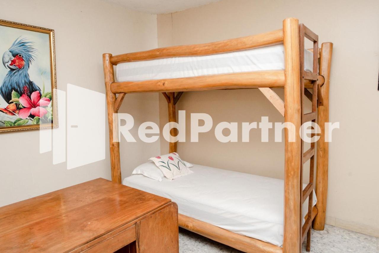 Hotel Mango House Semarang Redpartner Zewnętrze zdjęcie