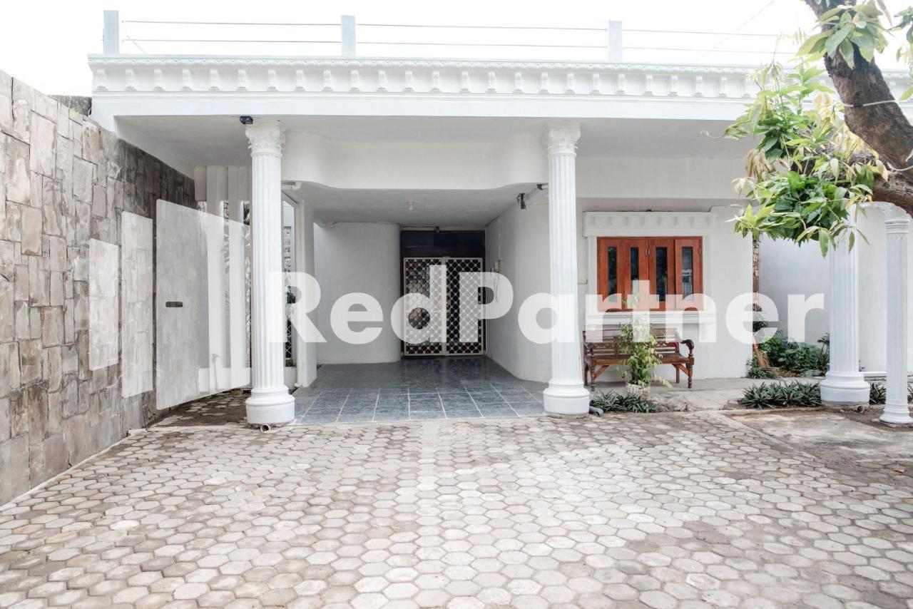 Hotel Mango House Semarang Redpartner Zewnętrze zdjęcie