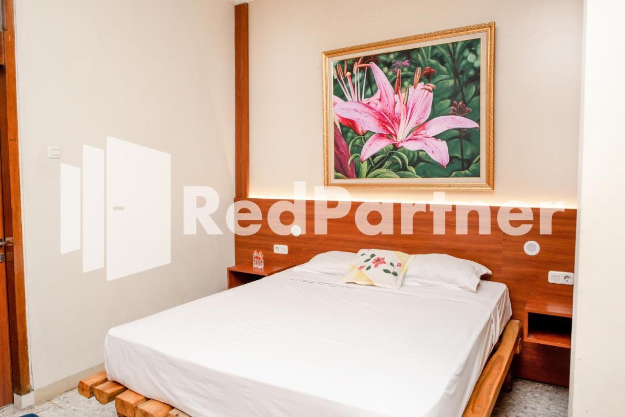 Hotel Mango House Semarang Redpartner Zewnętrze zdjęcie