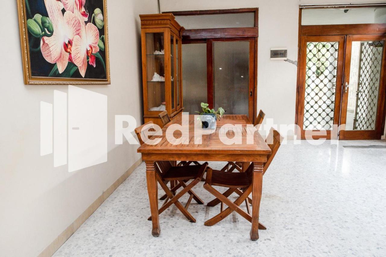 Hotel Mango House Semarang Redpartner Zewnętrze zdjęcie