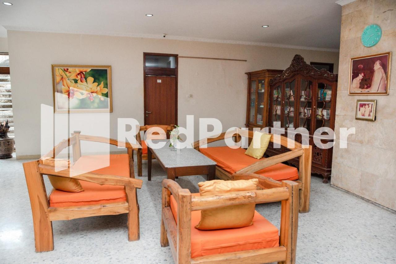 Hotel Mango House Semarang Redpartner Zewnętrze zdjęcie
