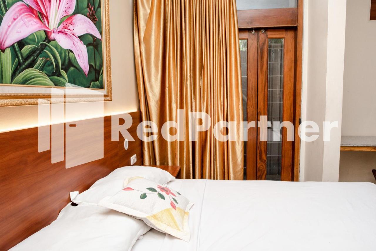 Hotel Mango House Semarang Redpartner Zewnętrze zdjęcie