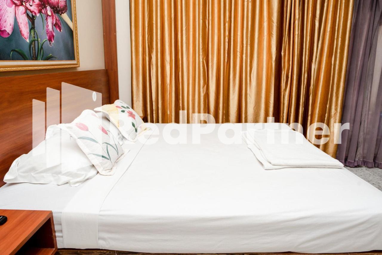 Hotel Mango House Semarang Redpartner Zewnętrze zdjęcie
