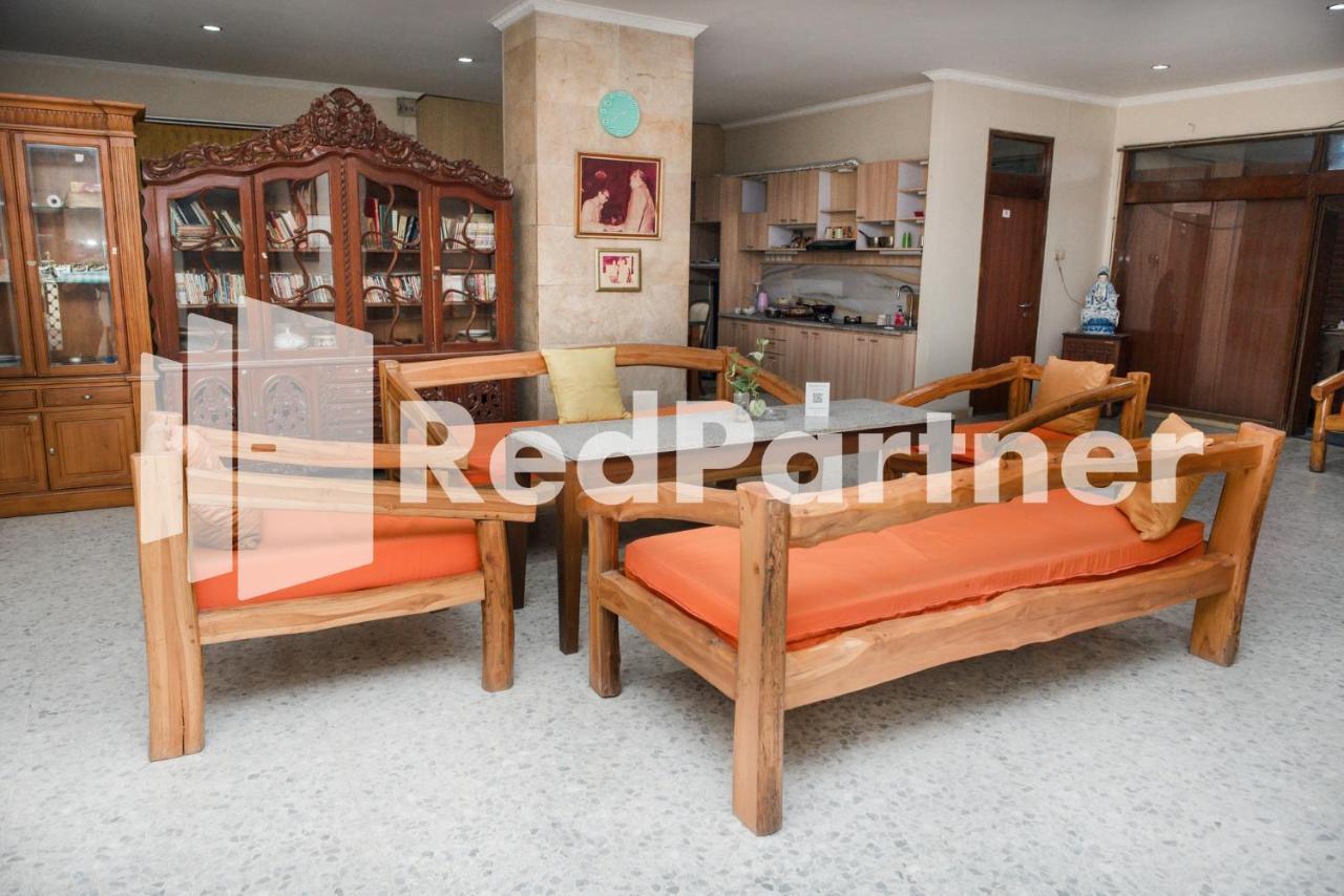 Hotel Mango House Semarang Redpartner Zewnętrze zdjęcie